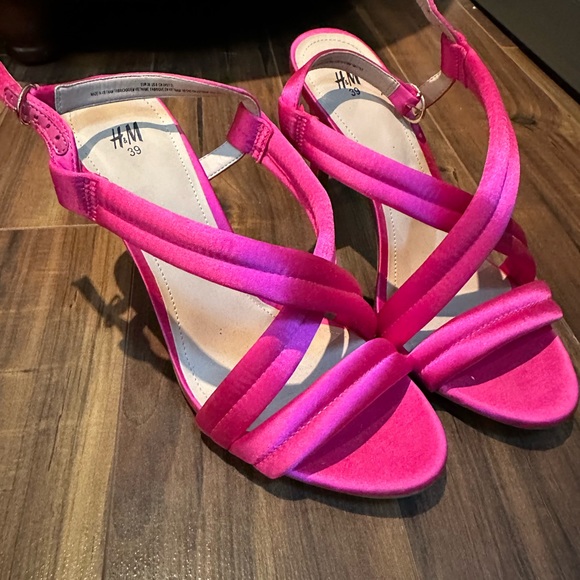 H&M Shoes - Women’s heels size 9